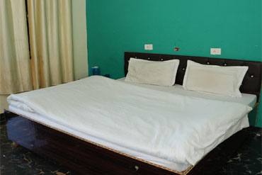 Deluxe hotel in Chopta 